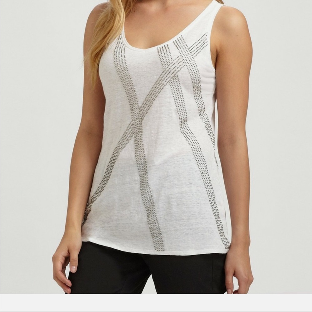 Eileen Fisher size XS 100% linen tank top 
Green geometric beading 
Preowned